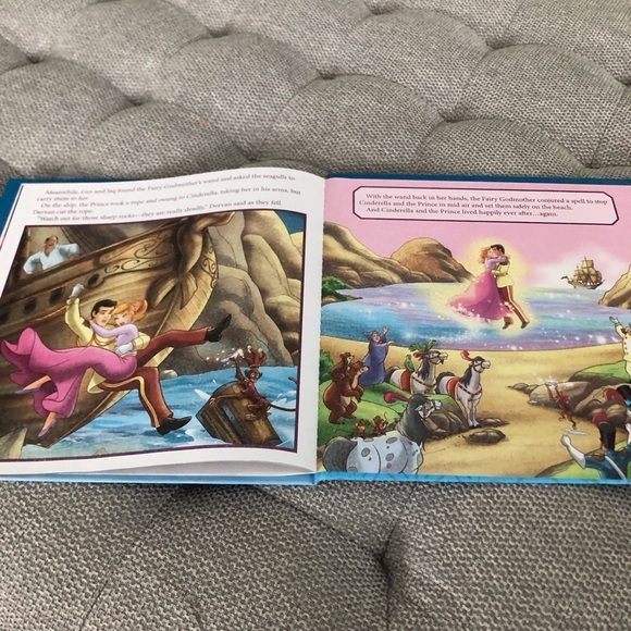 Disney Princess: Cinderella The Light of Love hardback book - Picture 3 of 4